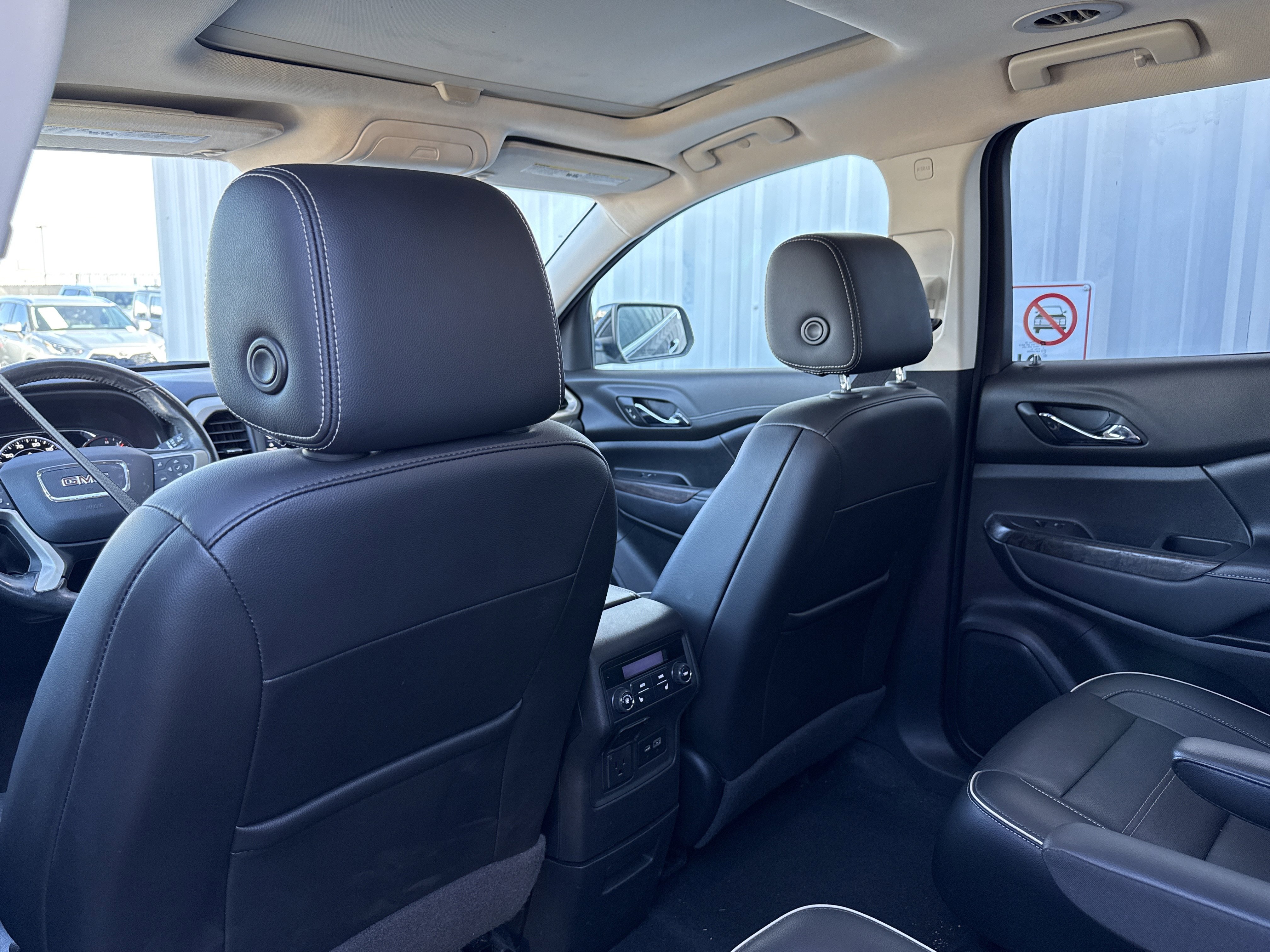 Used 2020 GMC Acadia Denali w/ LPO, 'HIT The Road' Package image 27