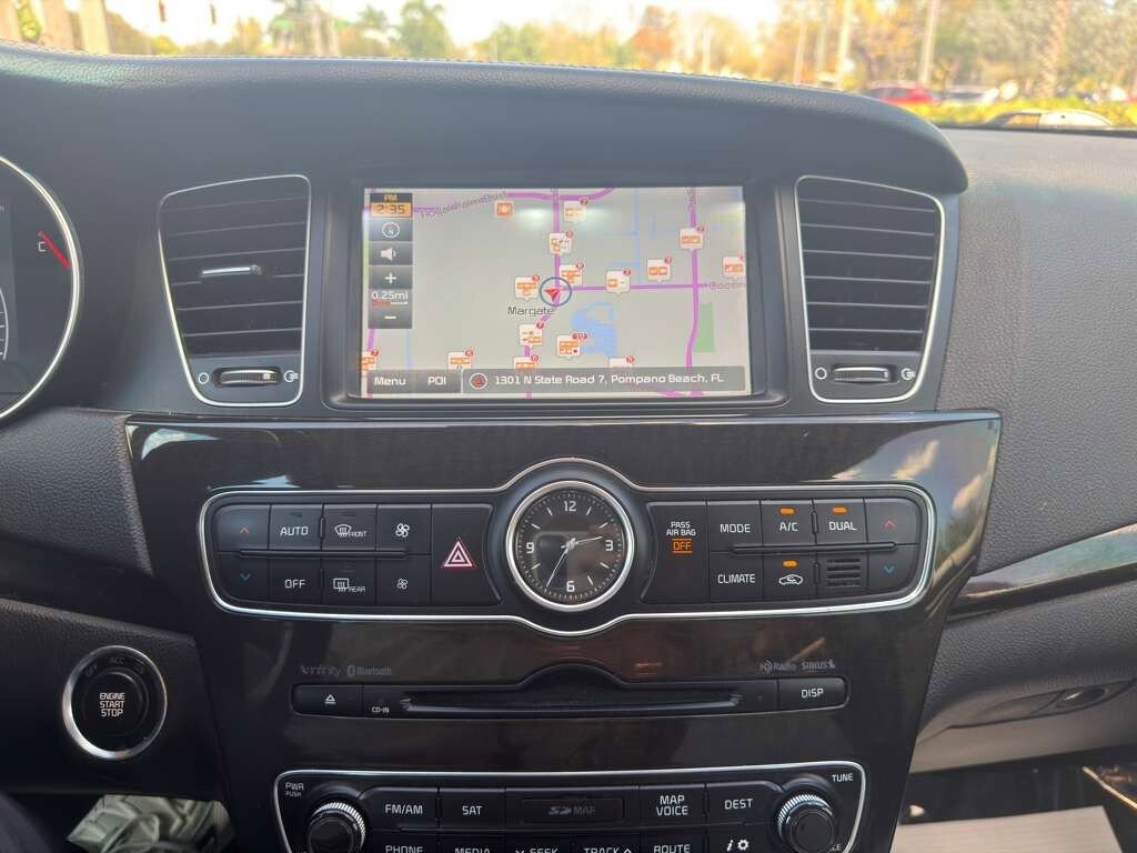 Used 2014 Kia Cadenza Premium w/ Technology Package image 16