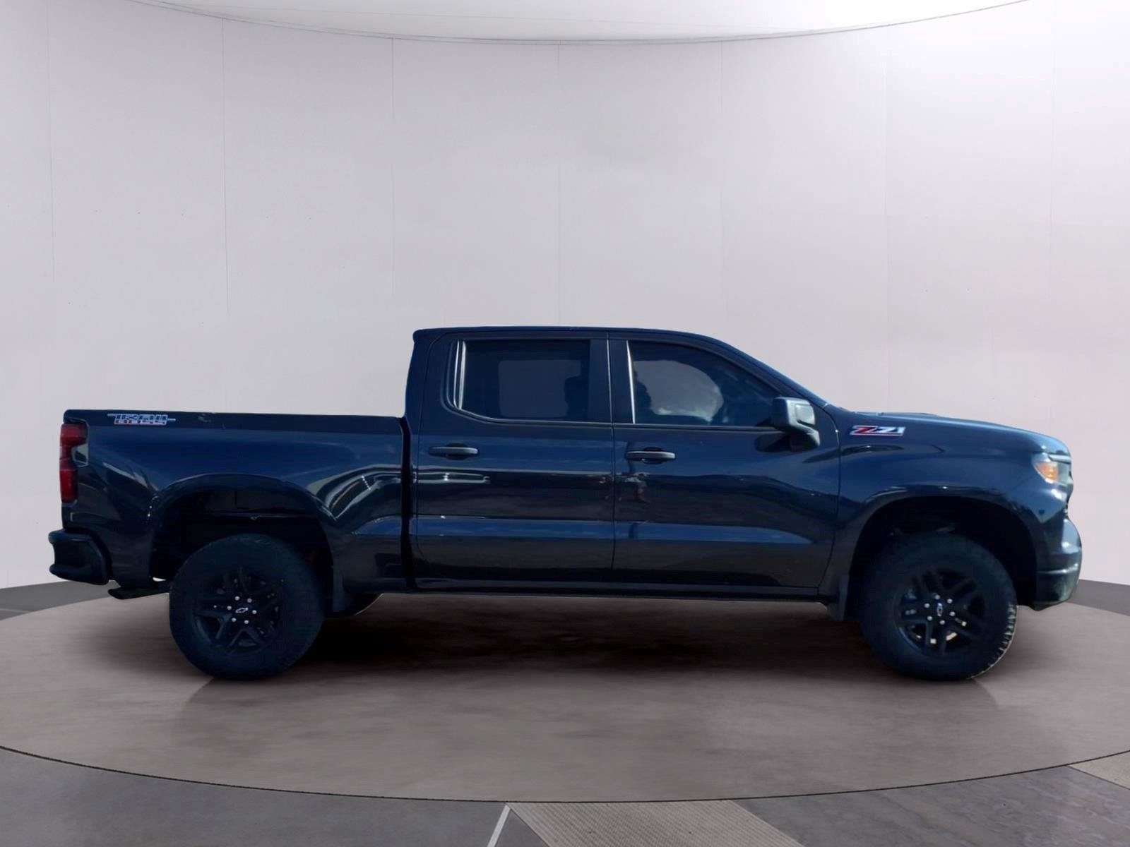 Used 2022 Chevrolet Silverado 1500 Custom Trail Boss AWD/4WD image 6