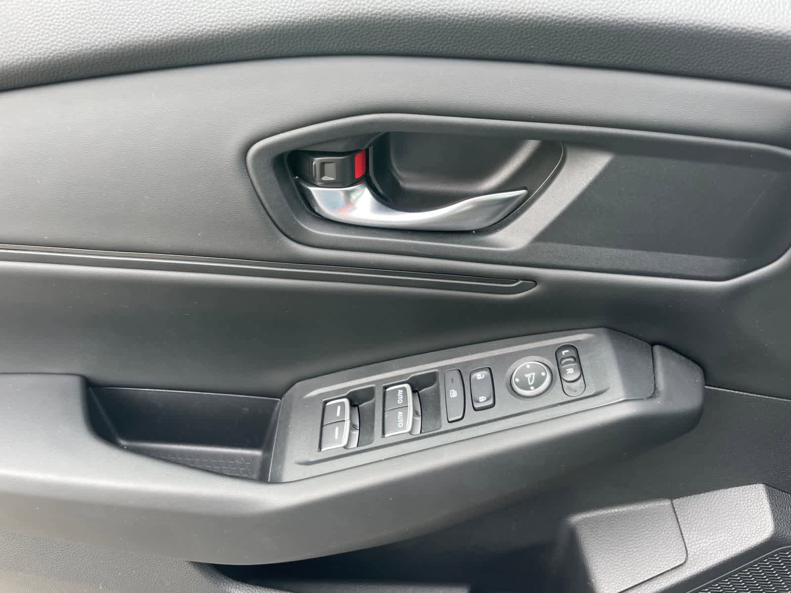 Used 2023 Honda Accord EX image 11