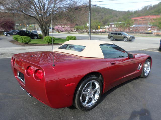 Used 2004 Chevrolet Corvette Convertible w/ Preferred Equipment Group image 6