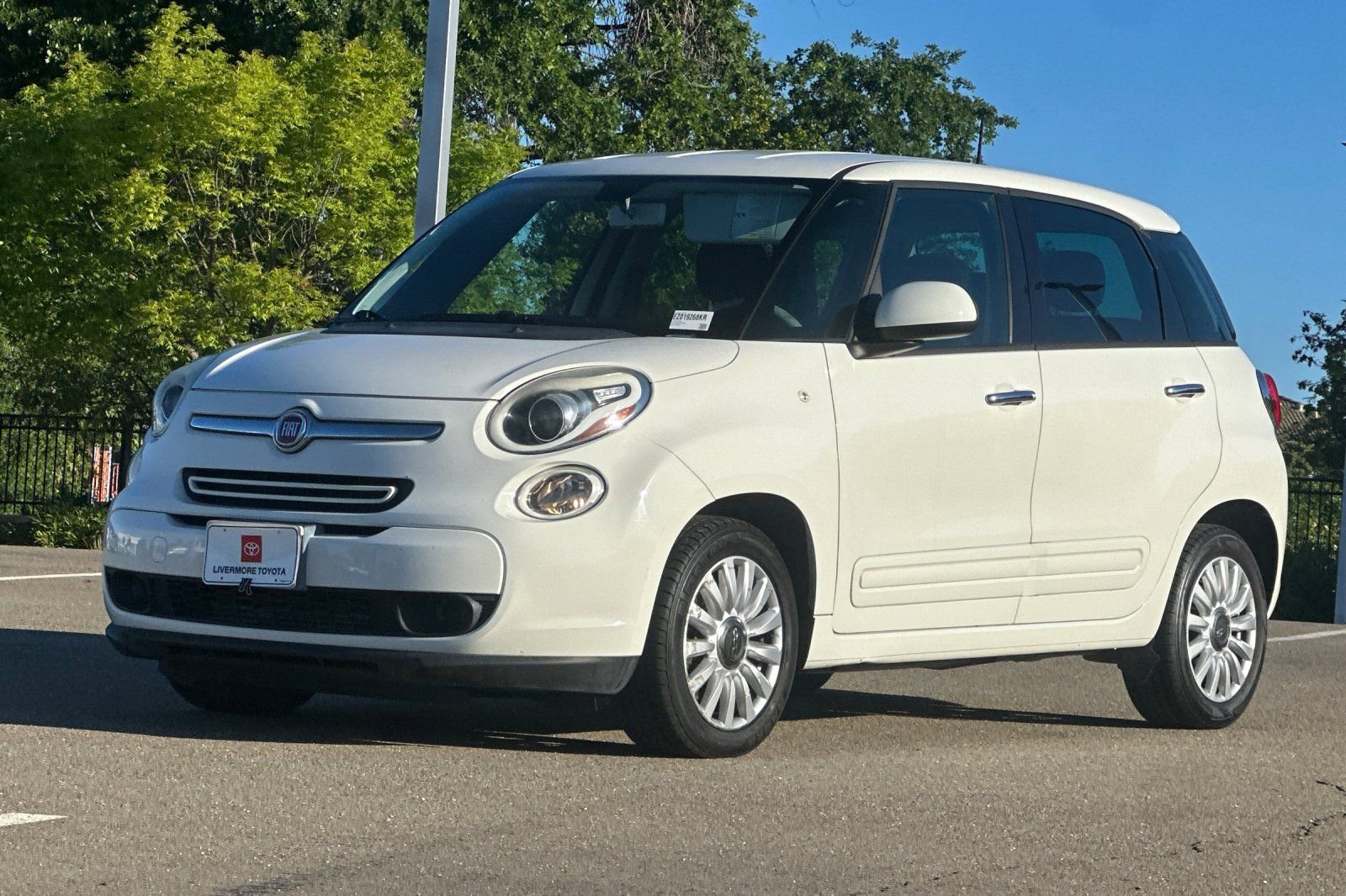 Used 2014 FIAT 500L Easy image 8