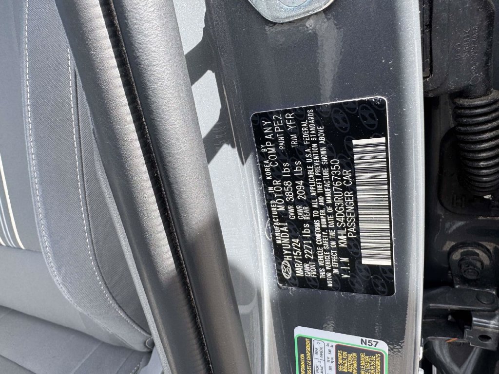 Certified 2024 Hyundai Elantra SEL w/ Convenience Package FWD image 19