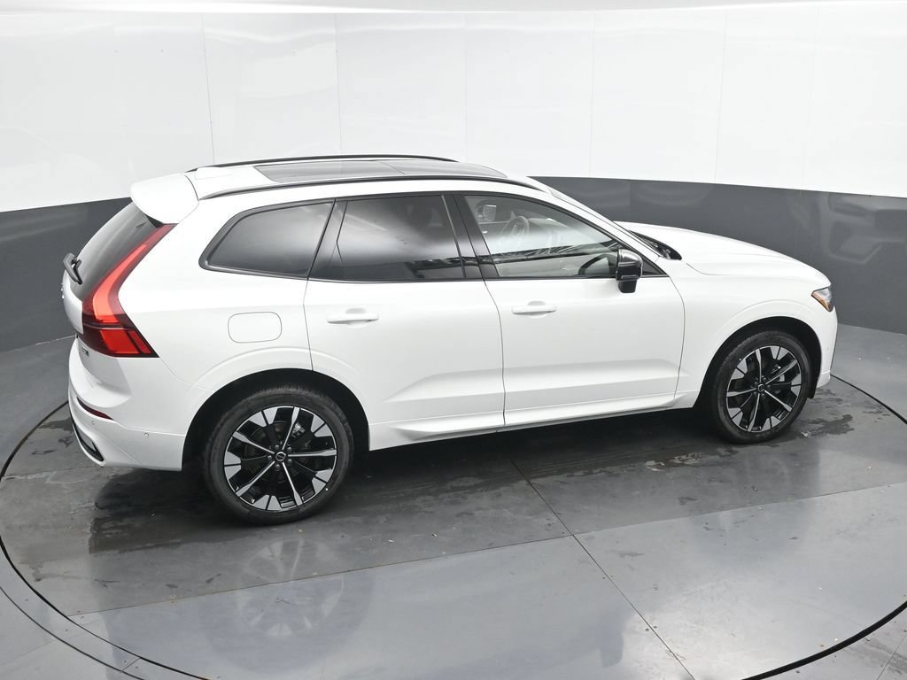 New 2026 Volvo XC60 B5 Plus w/ Climate Package AWD/4WD image 32