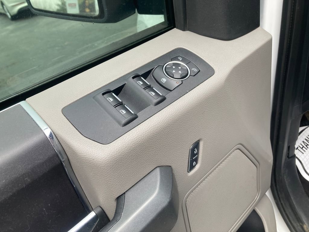 Used 2016 Ford F150 XLT image 14