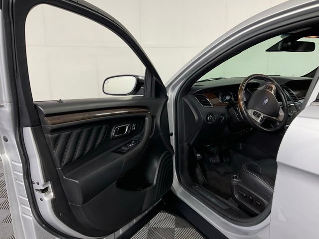 Used 2017 Ford Taurus Limited AWD/4WD image 22
