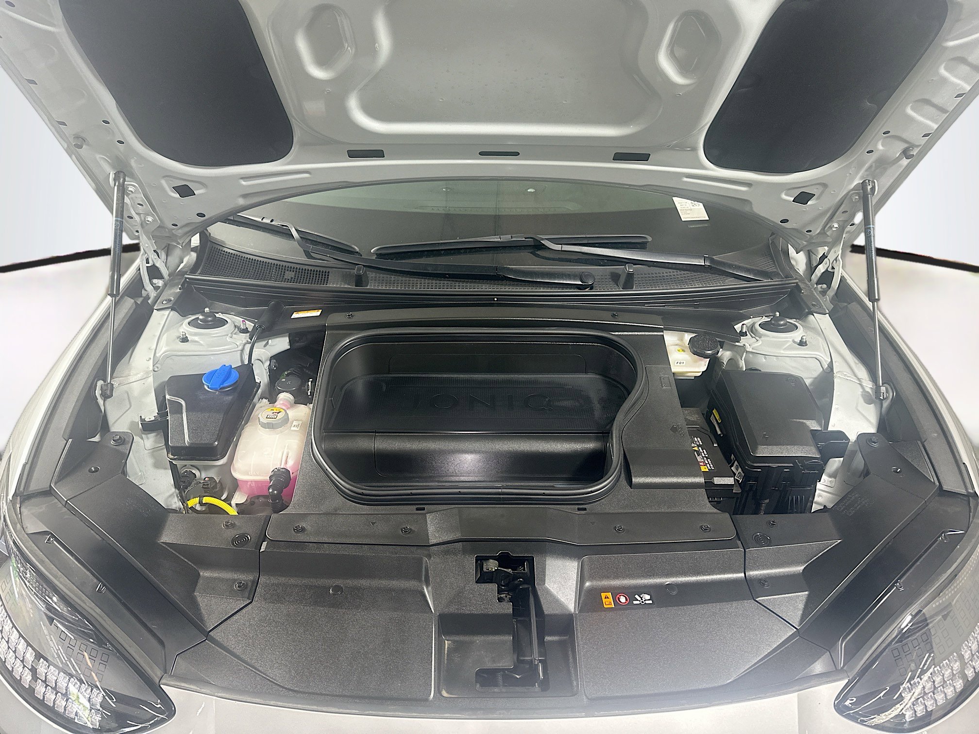 Used 2024 Hyundai Ioniq 6 SEL RWD image 35