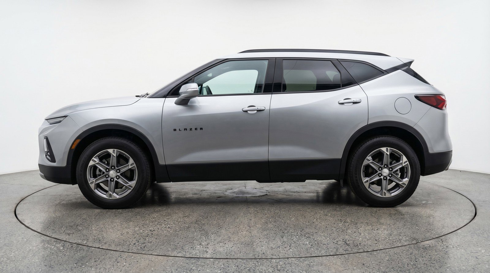 Used 2025 Chevrolet Blazer LT image 5