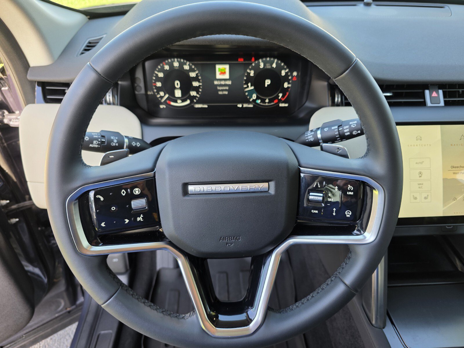 Certified 2024 Land Rover Discovery Sport S AWD/4WD image 18