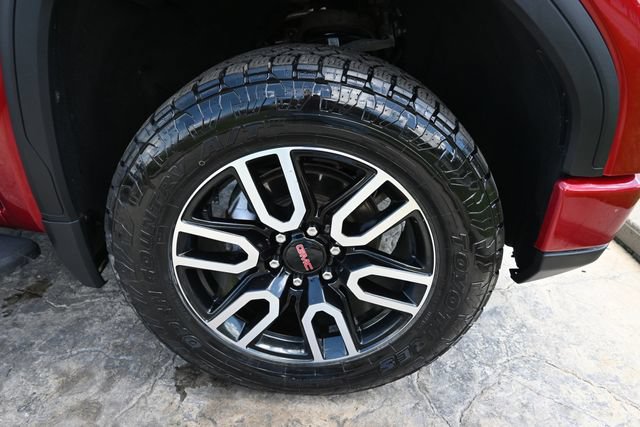 Used 2024 GMC Sierra 1500 AT4 w/ AT4 Premium Package AWD/4WD image 11