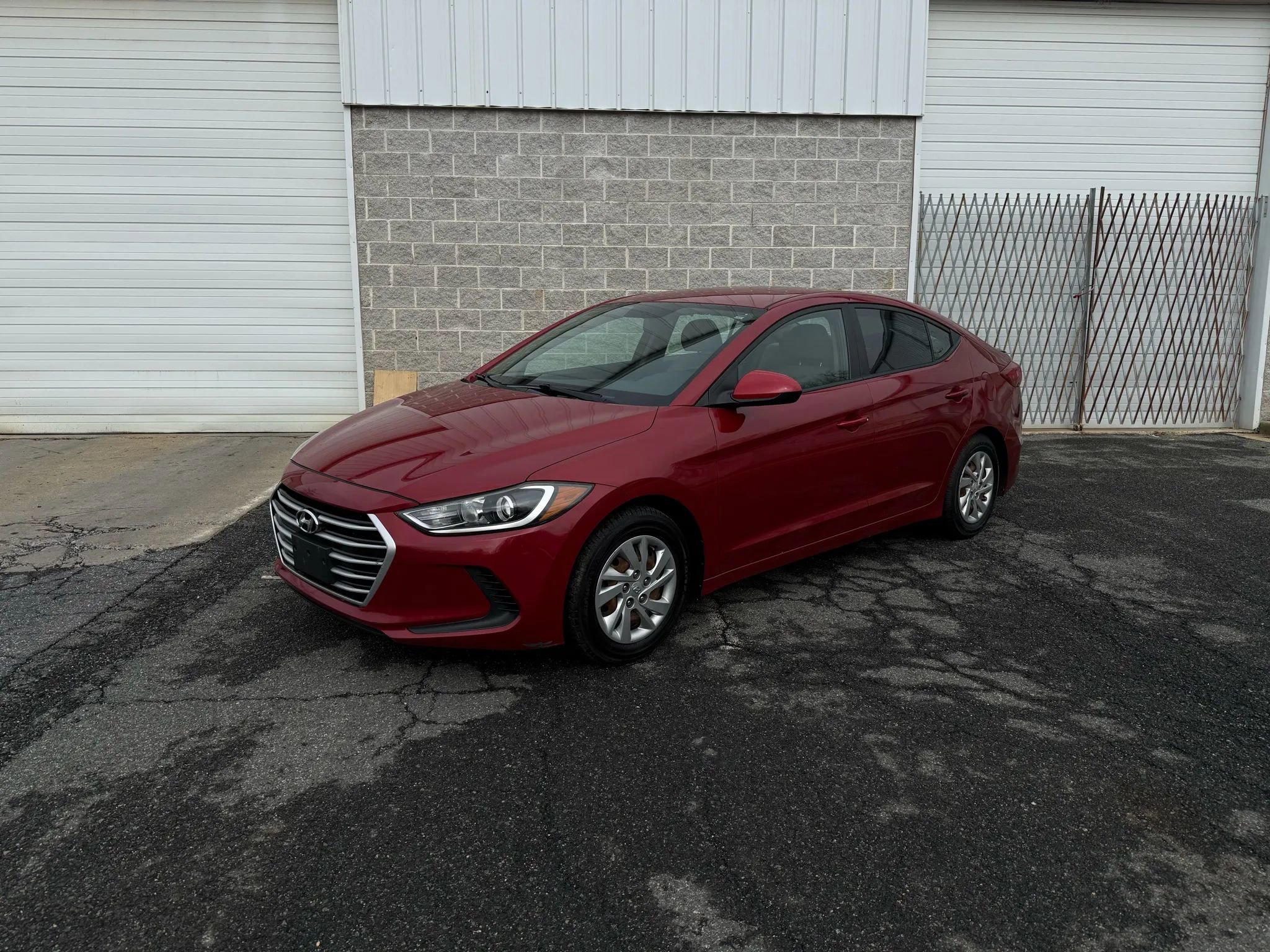 Used 2017 Hyundai Elantra SE