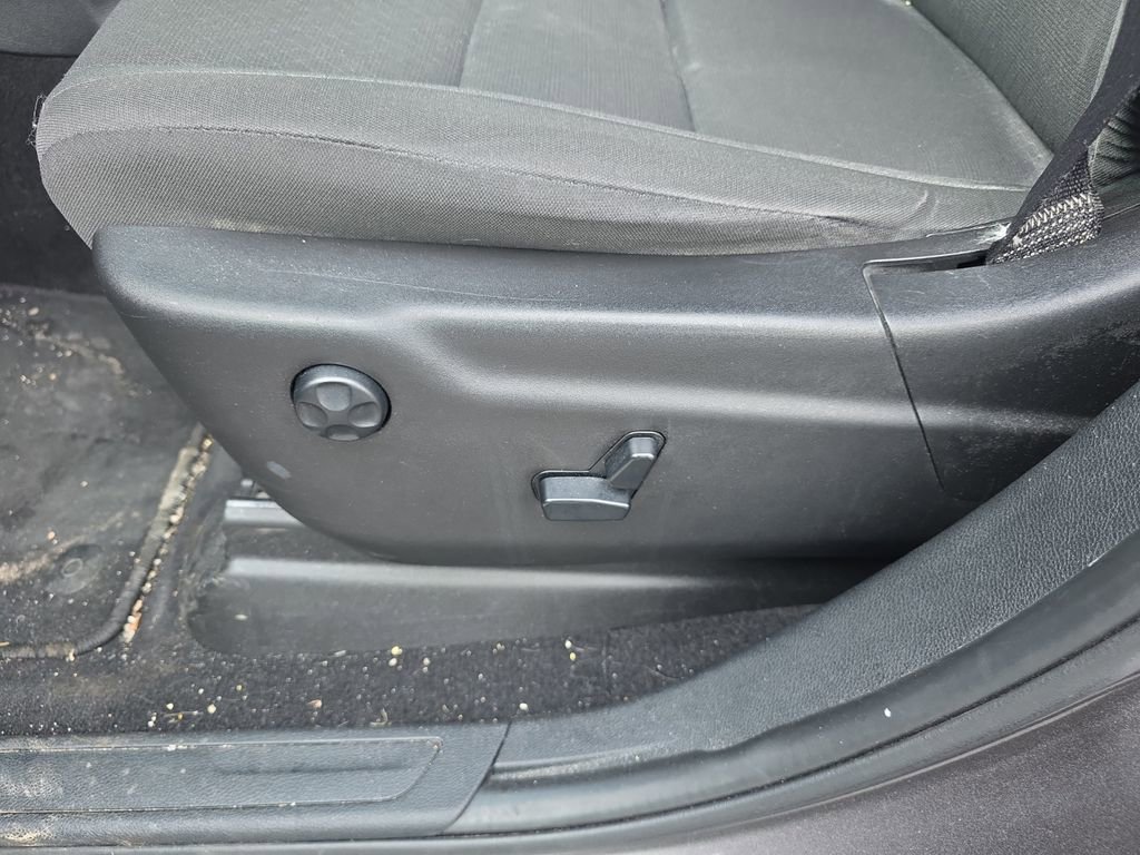 Used 2020 Jeep Grand Cherokee Laredo AWD/4WD image 13