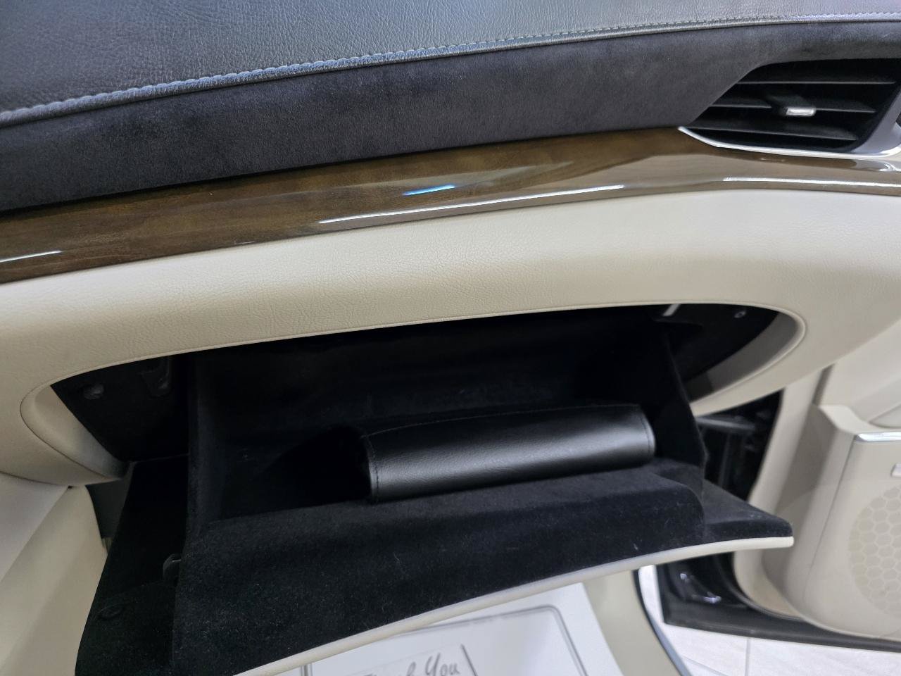 Used 2018 Cadillac Escalade Premium Luxury AWD/4WD image 37