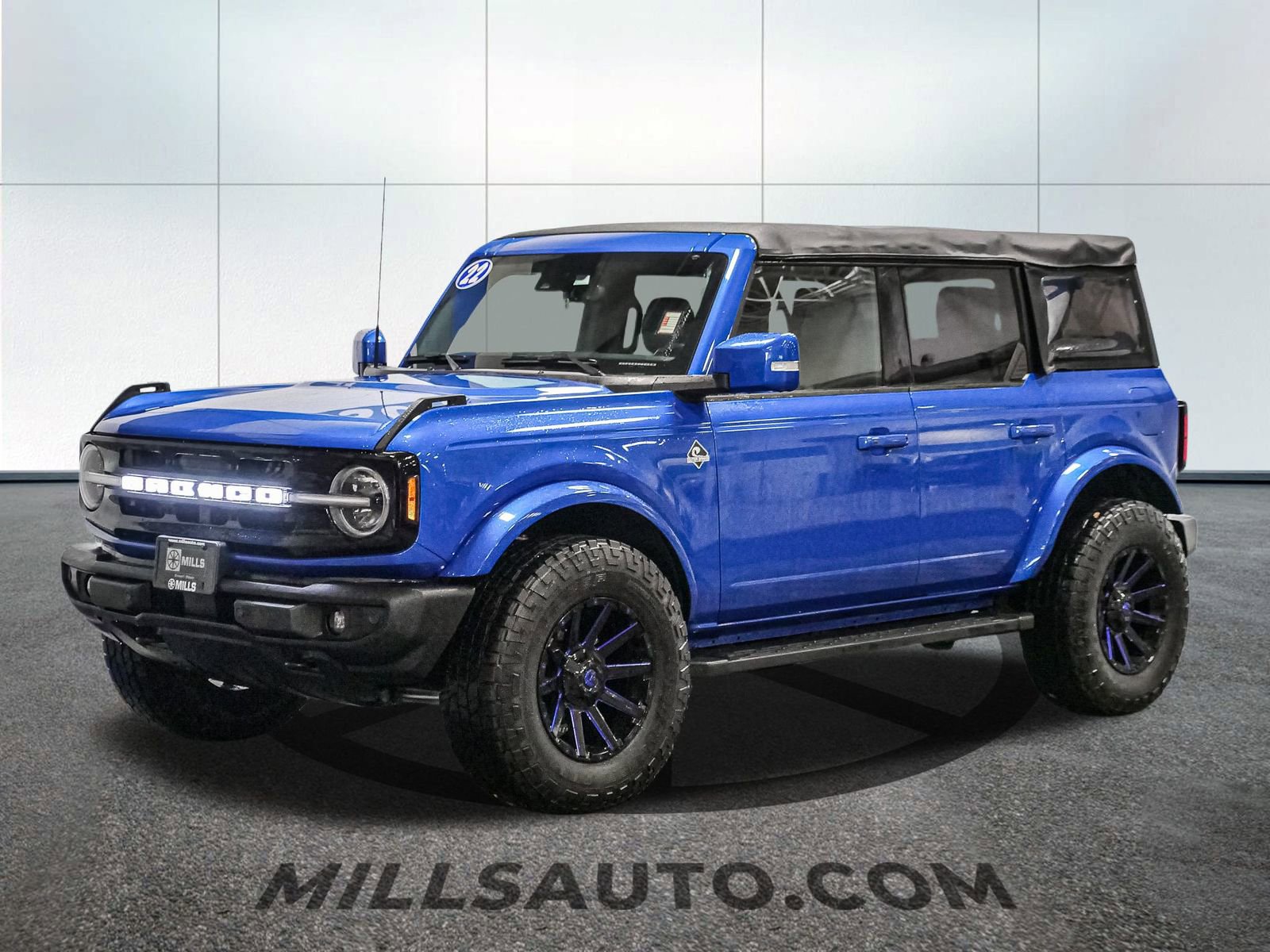 Used 2022 Ford Bronco Outer Banks image 2