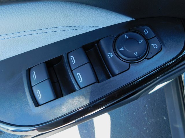 New 2025 Chevrolet Trax LT w/ Sunroof Package image 24