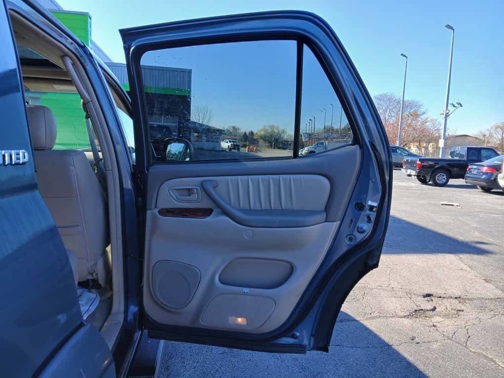 Used 2005 Toyota Sequoia Limited image 14