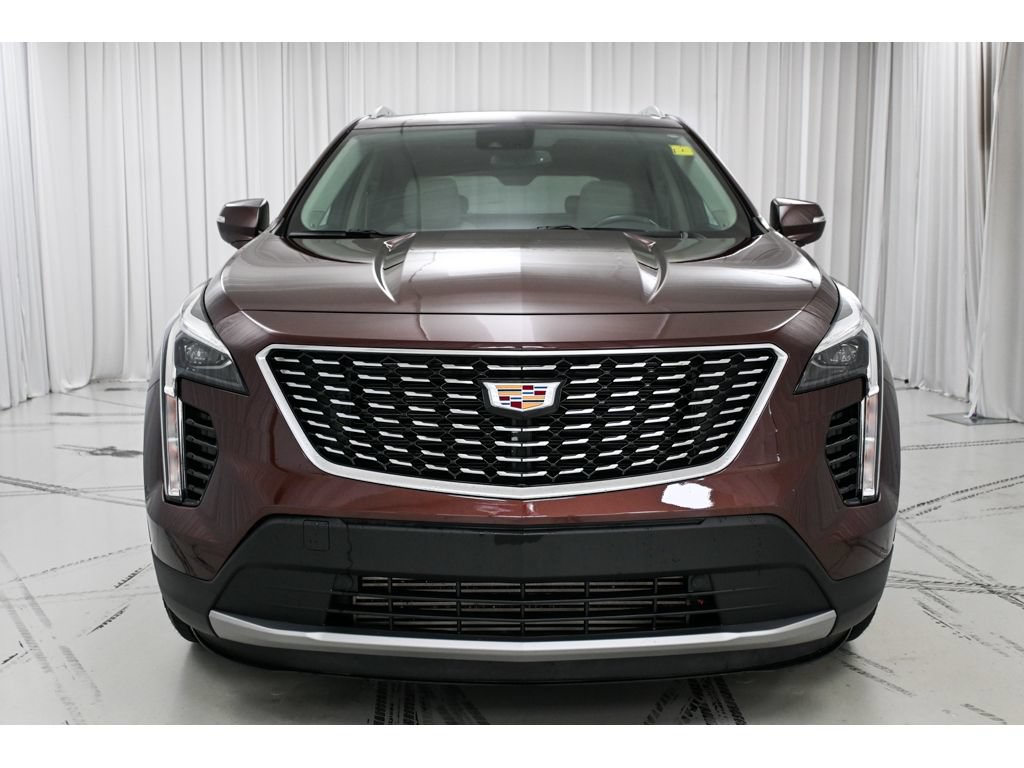 Certified 2023 Cadillac XT4 Premium Luxury AWD/4WD image 3