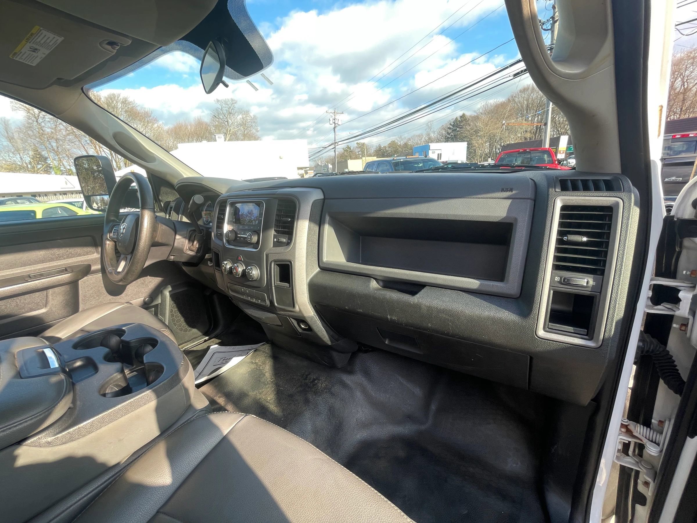 Used 2014 RAM 3500 Tradesman image 37