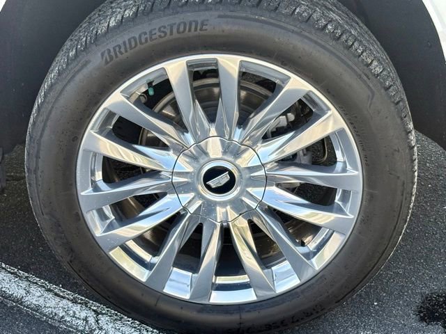 Certified 2024 Cadillac Escalade Premium Luxury AWD/4WD image 31