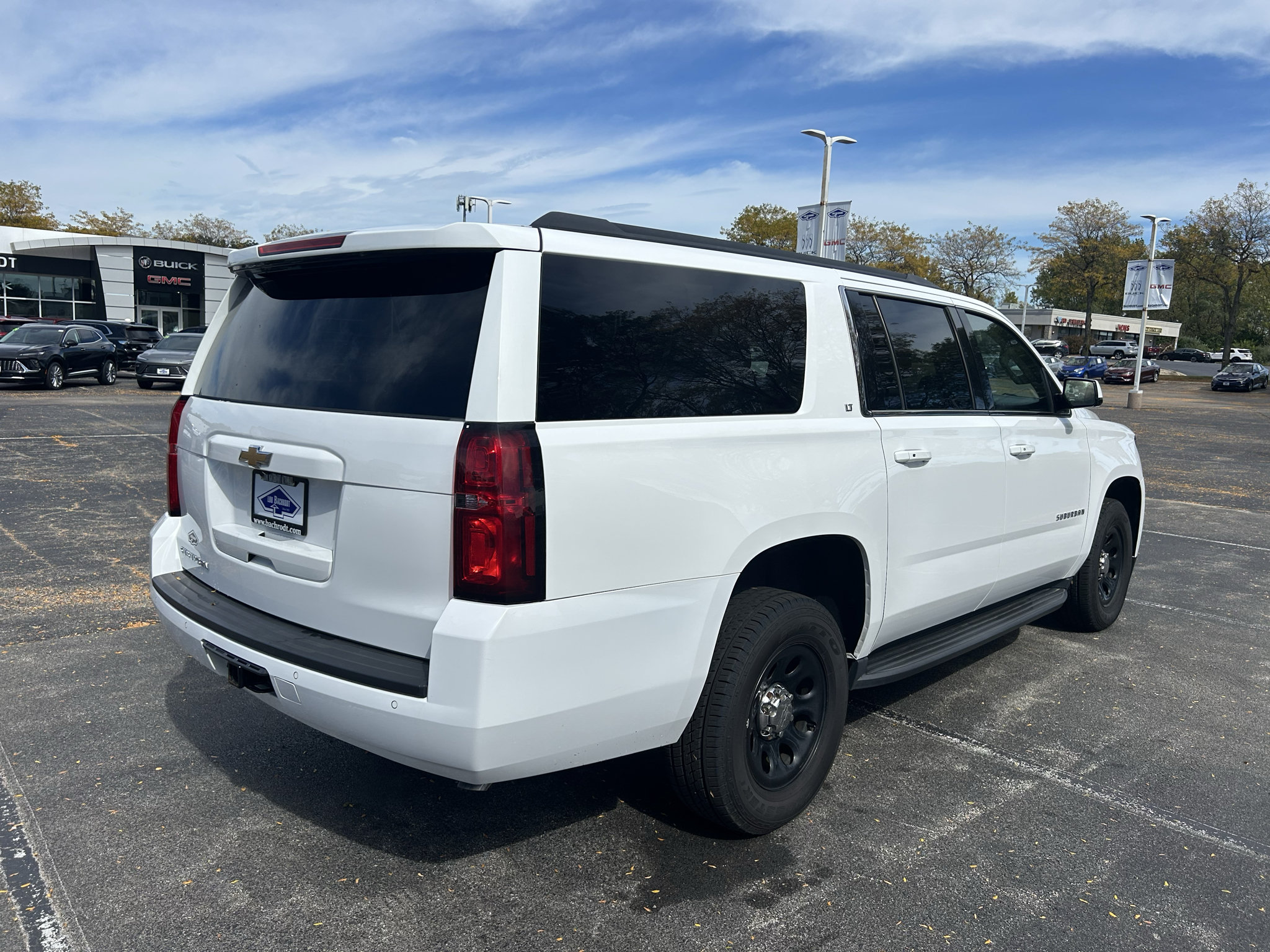 Used 2019 Chevrolet Suburban LT RWD image 7