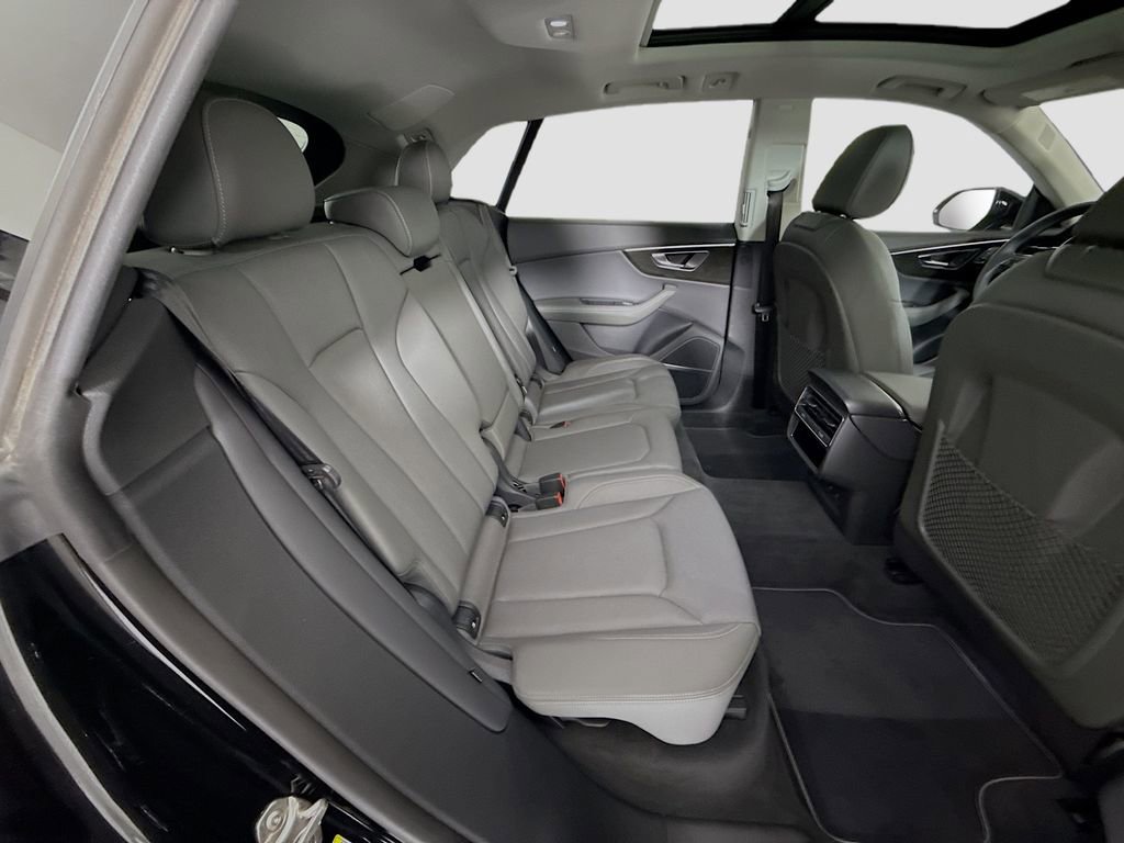 Used 2025 Audi Q8 Premium Plus image 23