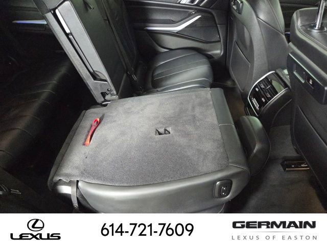 Used 2020 BMW X7 xDrive40i w/ M Sport Package AWD/4WD image 23