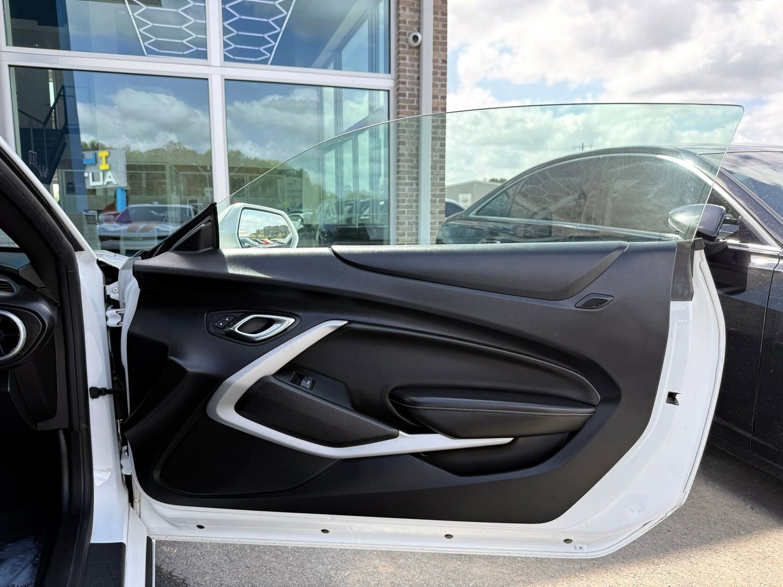 Used 2017 Chevrolet Camaro LT image 19