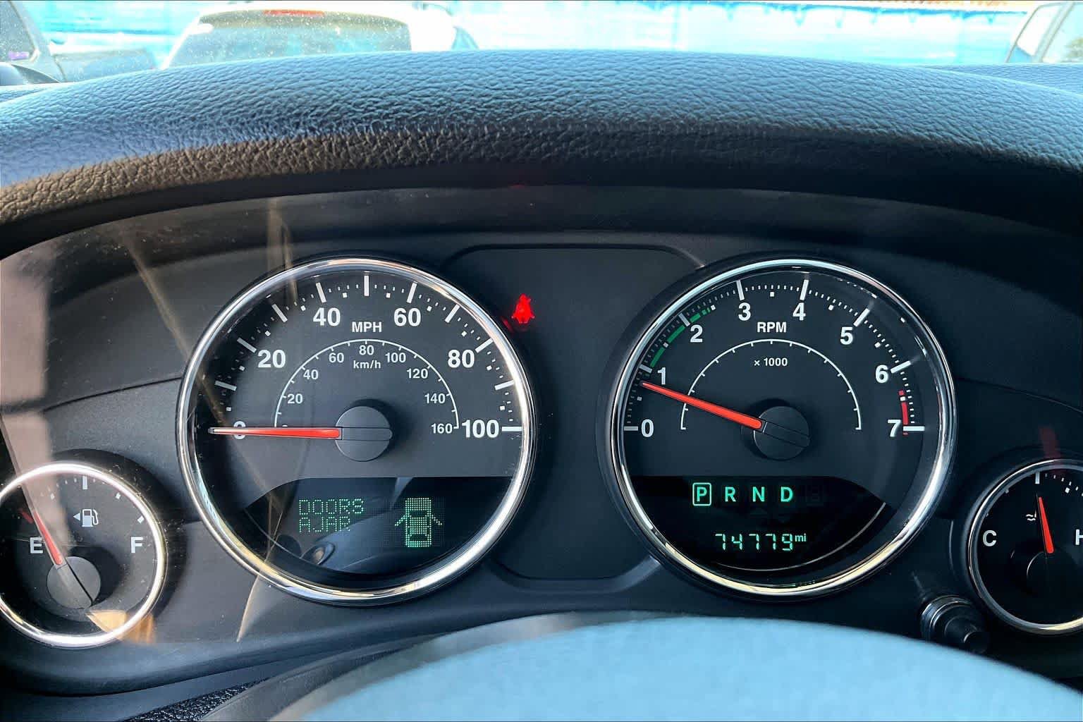 Used 2015 Jeep Wrangler Unlimited Sport w/ Connectivity Group AWD/4WD image 24