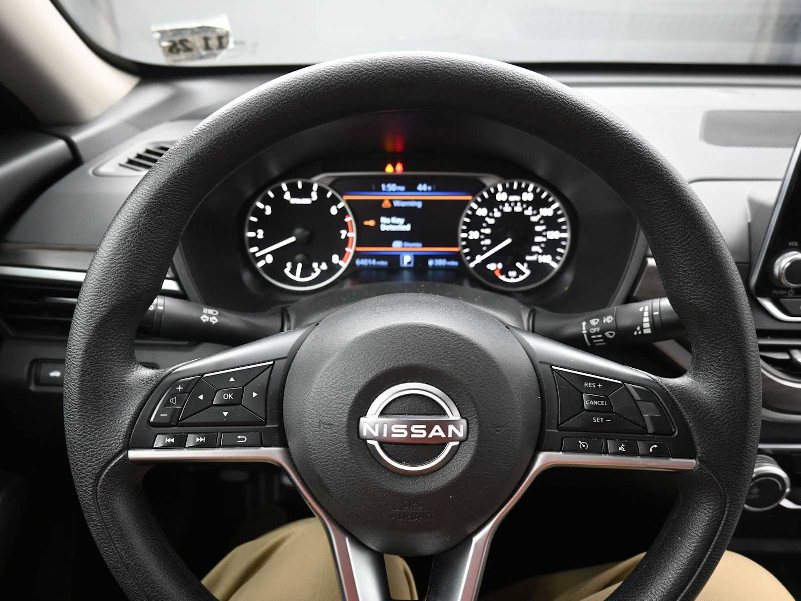 Used 2024 Nissan Altima 2.5 SV image 11