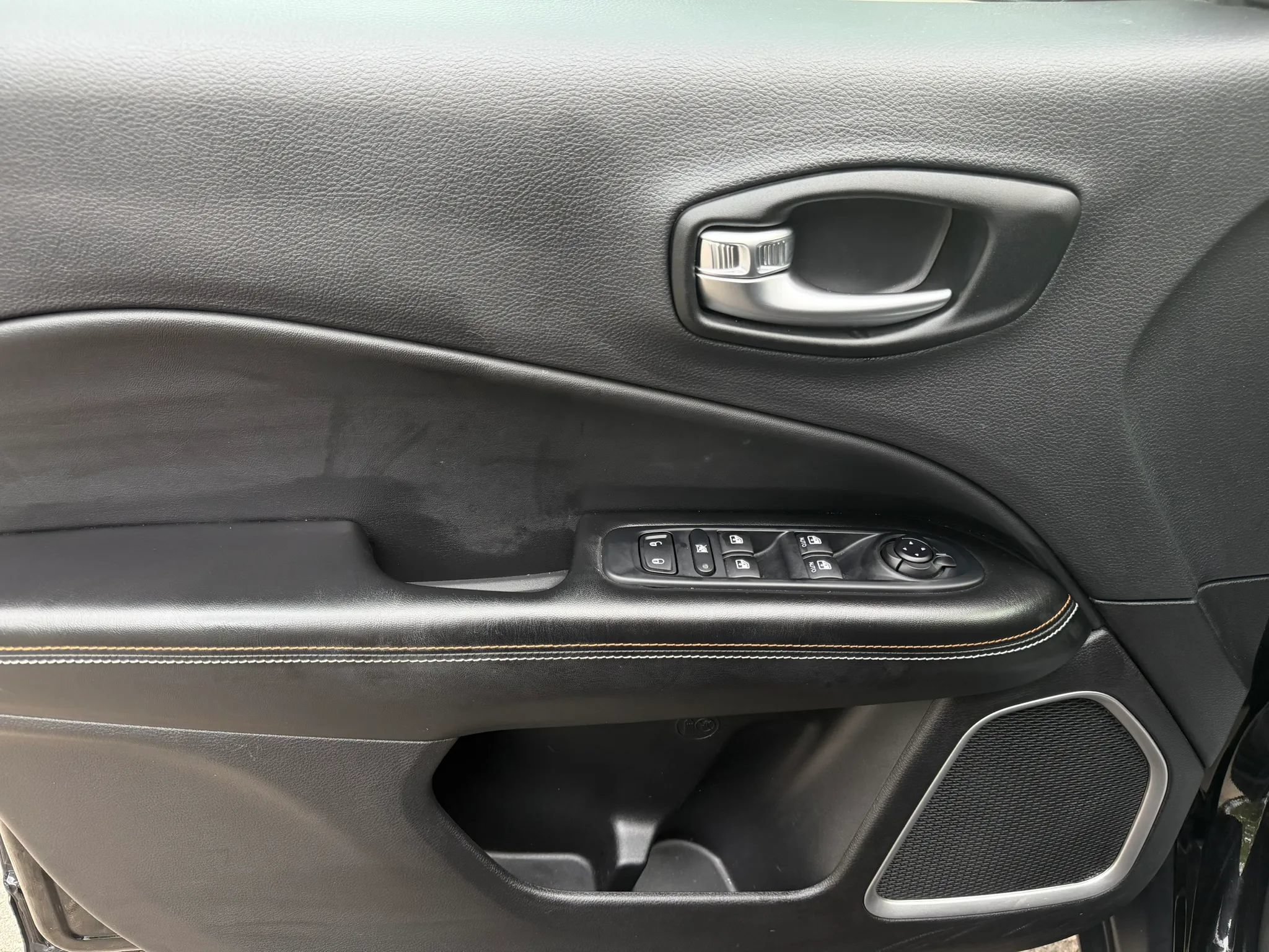 Used 2021 Jeep Compass Sport FWD image 19