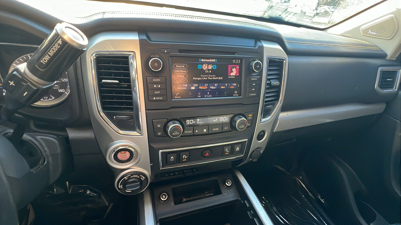 Used 2019 Nissan Titan PRO-4X w/ Pro-4x Convenience Package image 32