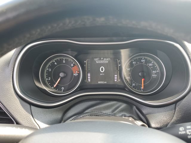 Used 2021 Jeep Cherokee Latitude Plus AWD/4WD image 25