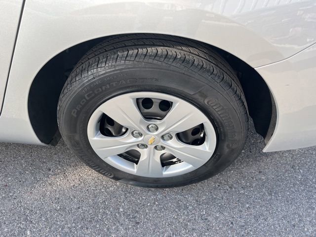 Used 2018 Chevrolet Cruze LS image 19