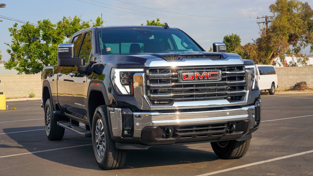 New 2025 GMC Sierra 2500 SLT w/ SLT Premium Package image 5