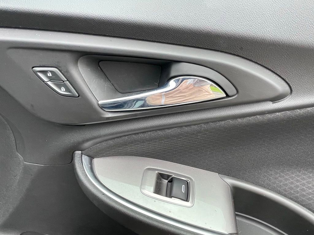 Used 2020 Chevrolet Malibu LT image 13