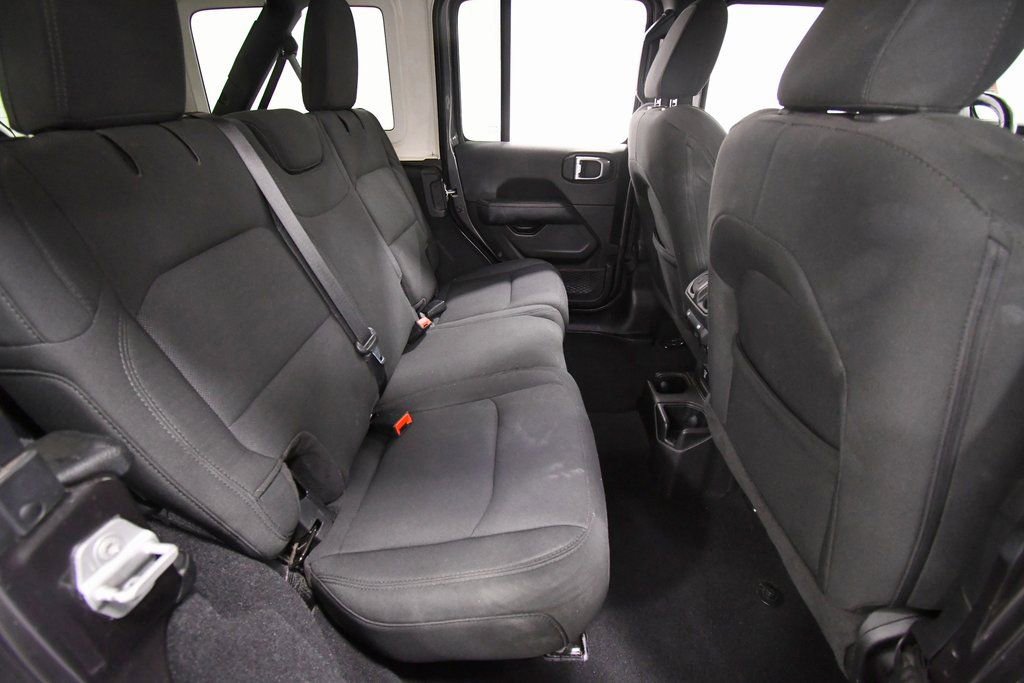 Used 2022 Jeep Wrangler Unlimited Sahara w/ Cold Weather Group image 15