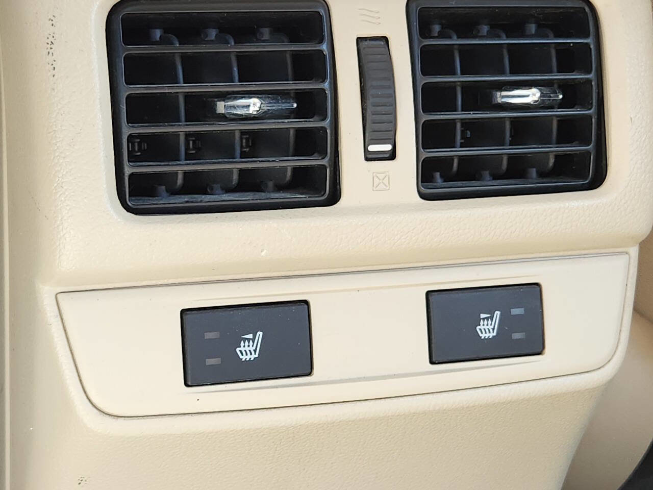 Used 2017 Subaru Outback 3.6R Limited image 25