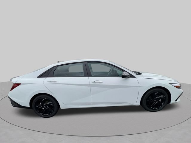New 2026 Hyundai Elantra SEL Sport FWD image 11