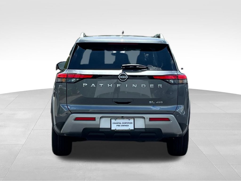 Used 2025 Nissan Pathfinder SL AWD/4WD image 12