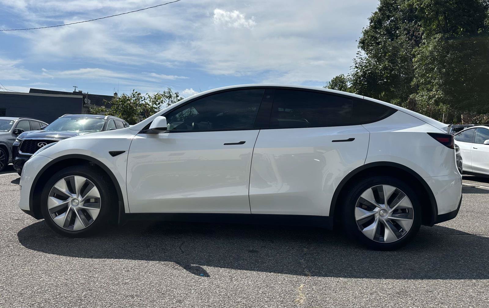 Used 2021 Tesla Model Y Long Range AWD/4WD image 6