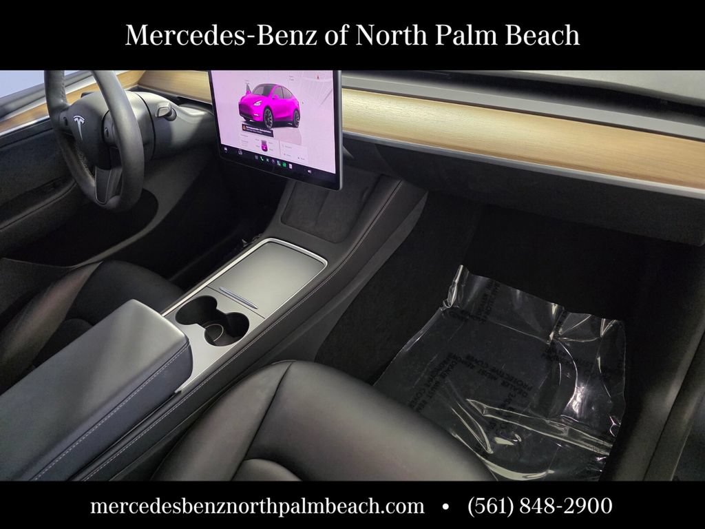 Used 2023 Tesla Model Y 2WD image 31
