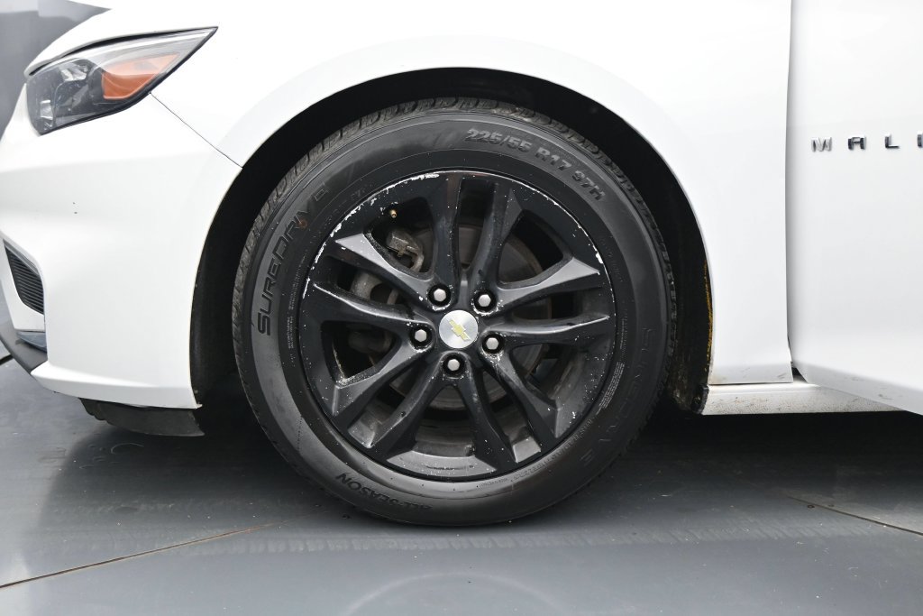 Used 2018 Chevrolet Malibu LT FWD image 26