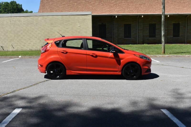 Used 2015 Ford Fiesta ST w/ ST Recaro Package FWD image 8