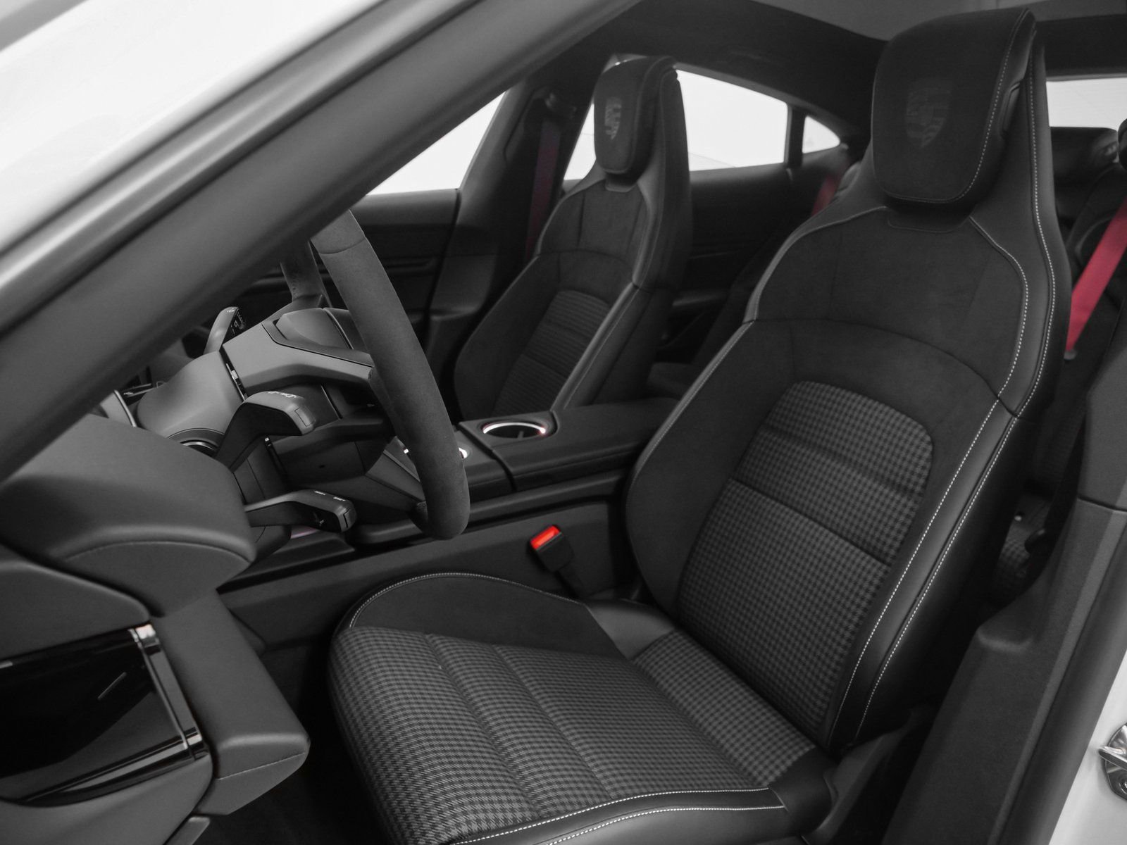 New 2025 Porsche Taycan image 5