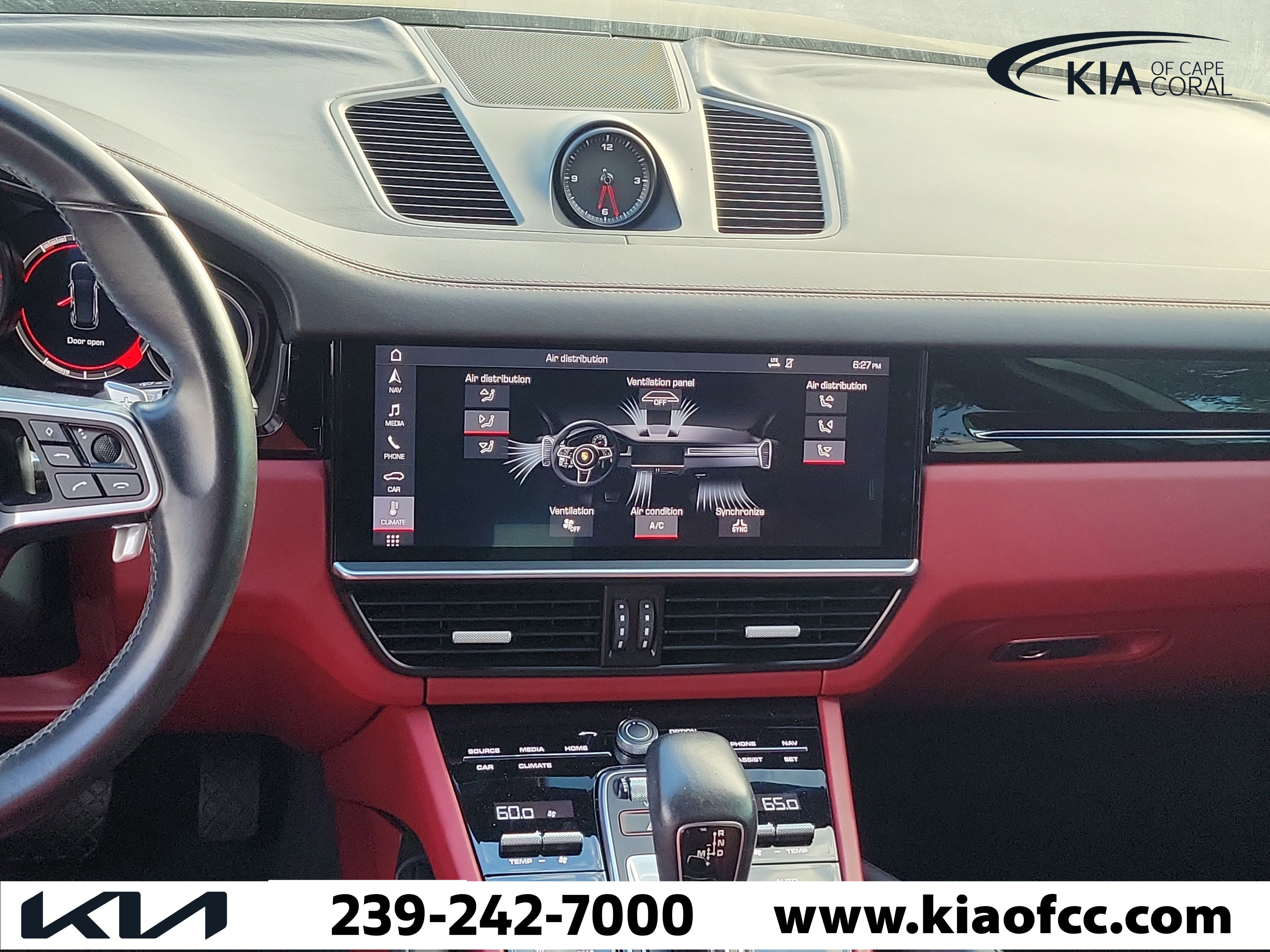 Used 2019 Porsche Cayenne AWD/4WD image 16