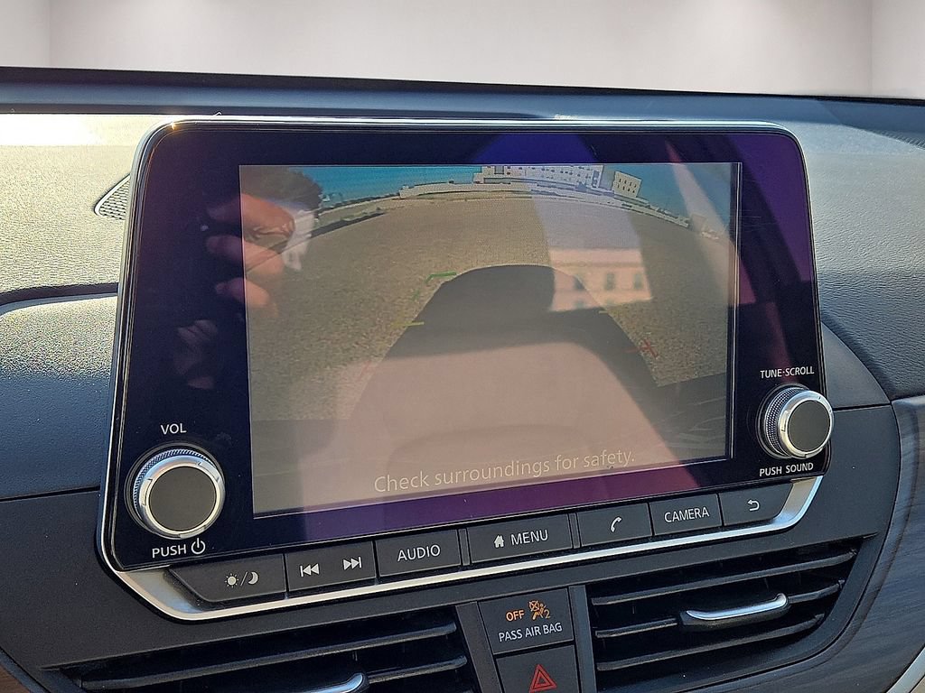 Used 2025 Nissan Altima 2.5 SV FWD image 27