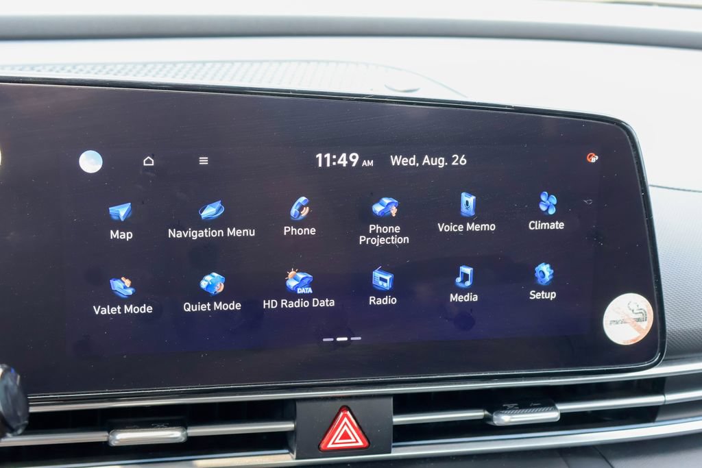 Used 2024 Hyundai Elantra SEL FWD image 5
