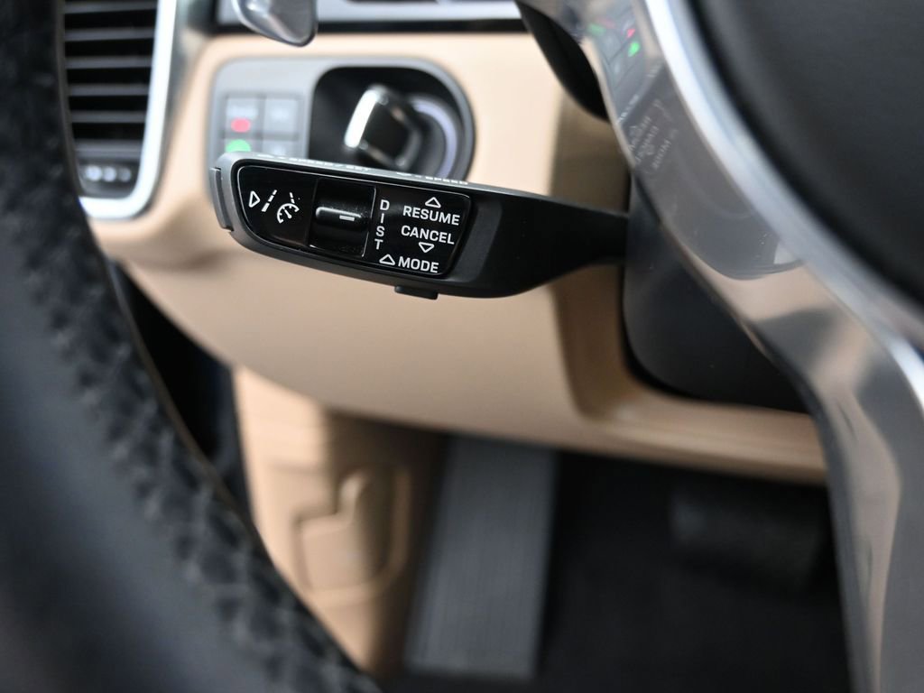 Used 2022 Porsche Cayenne Coupe w/ Premium Package image 14