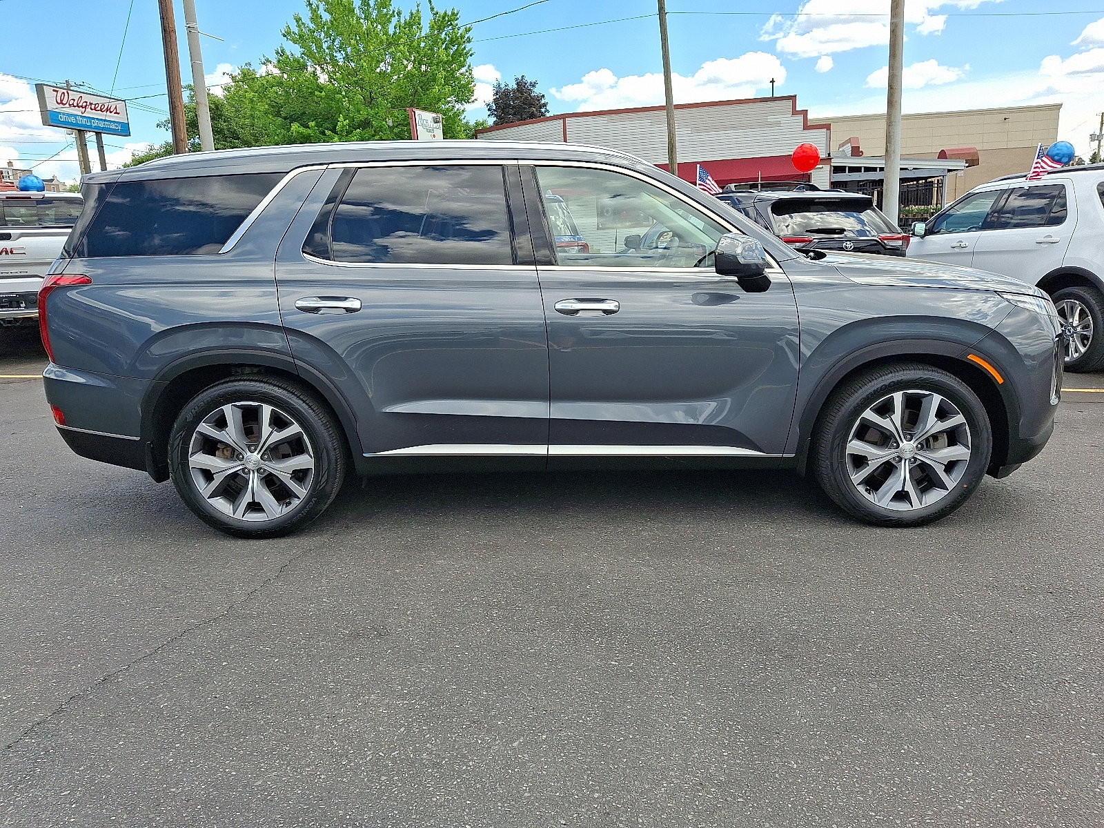 Used 2022 Hyundai Palisade SEL w/ 8P Bench Seat Package AWD/4WD image 6