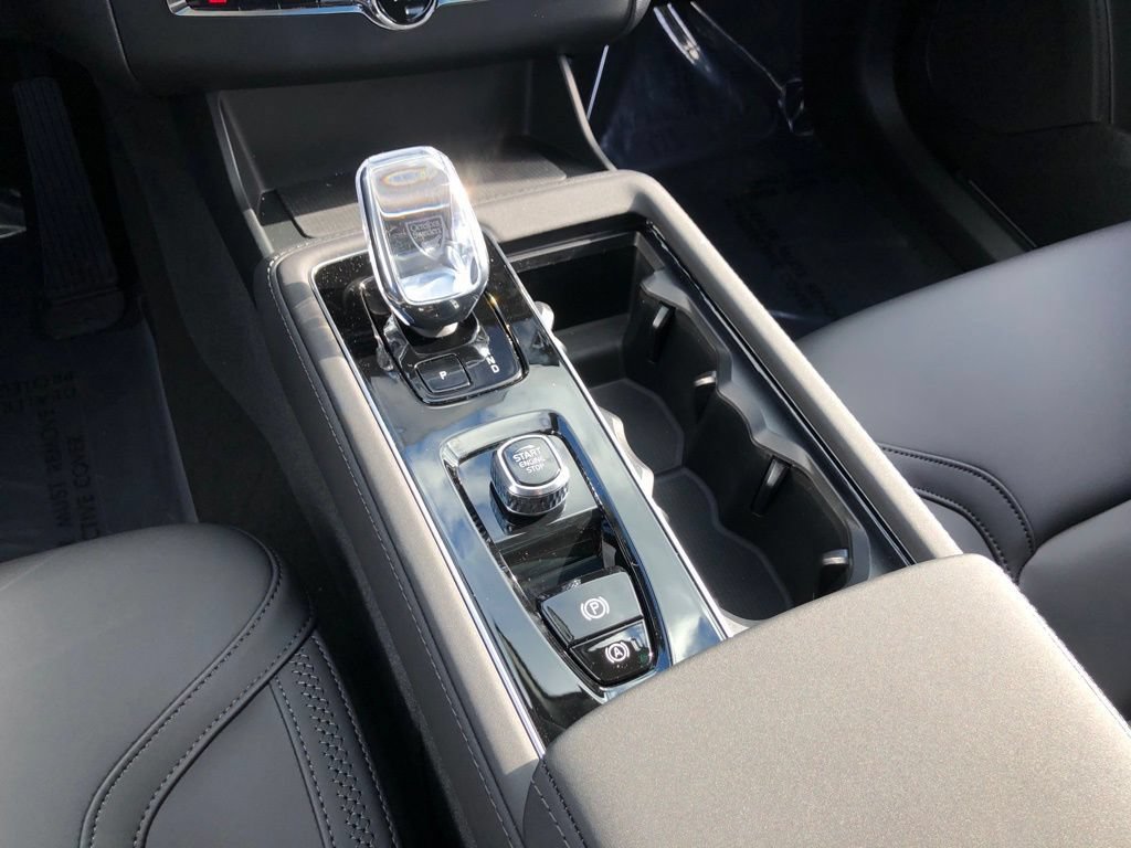 New 2026 Volvo XC90 B6 Plus w/ Protection Package Premier AWD/4WD image 23